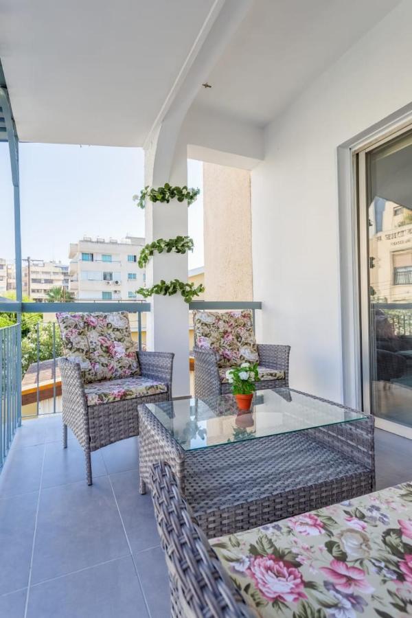 Ferienwohnung Downtown Larnaka Exterior foto
